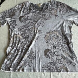 CJ Banks Gray Floral Short Sleeve Top